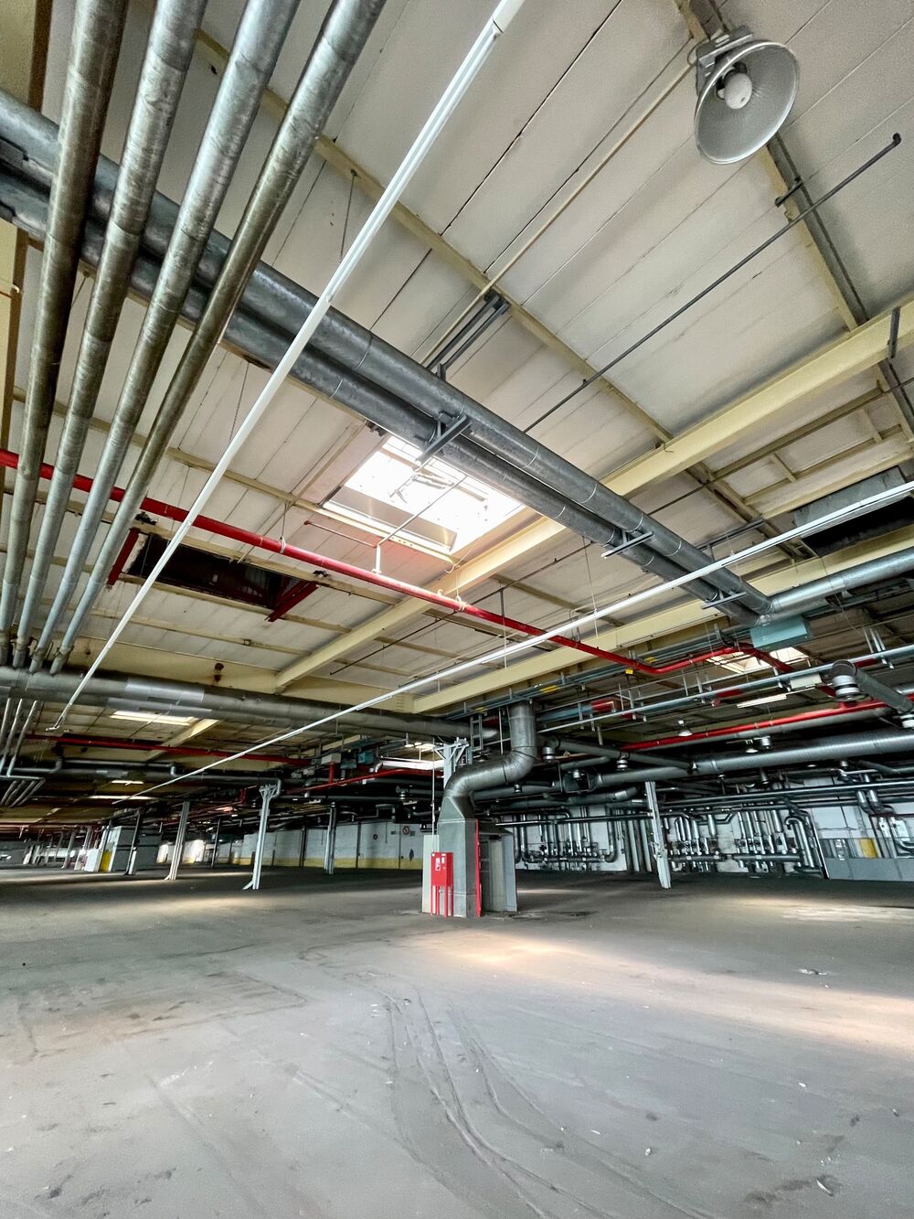 3D Laserscanning und Mobile Mapping einer alten Fertigungshalle von Opel in Rüsselsheim