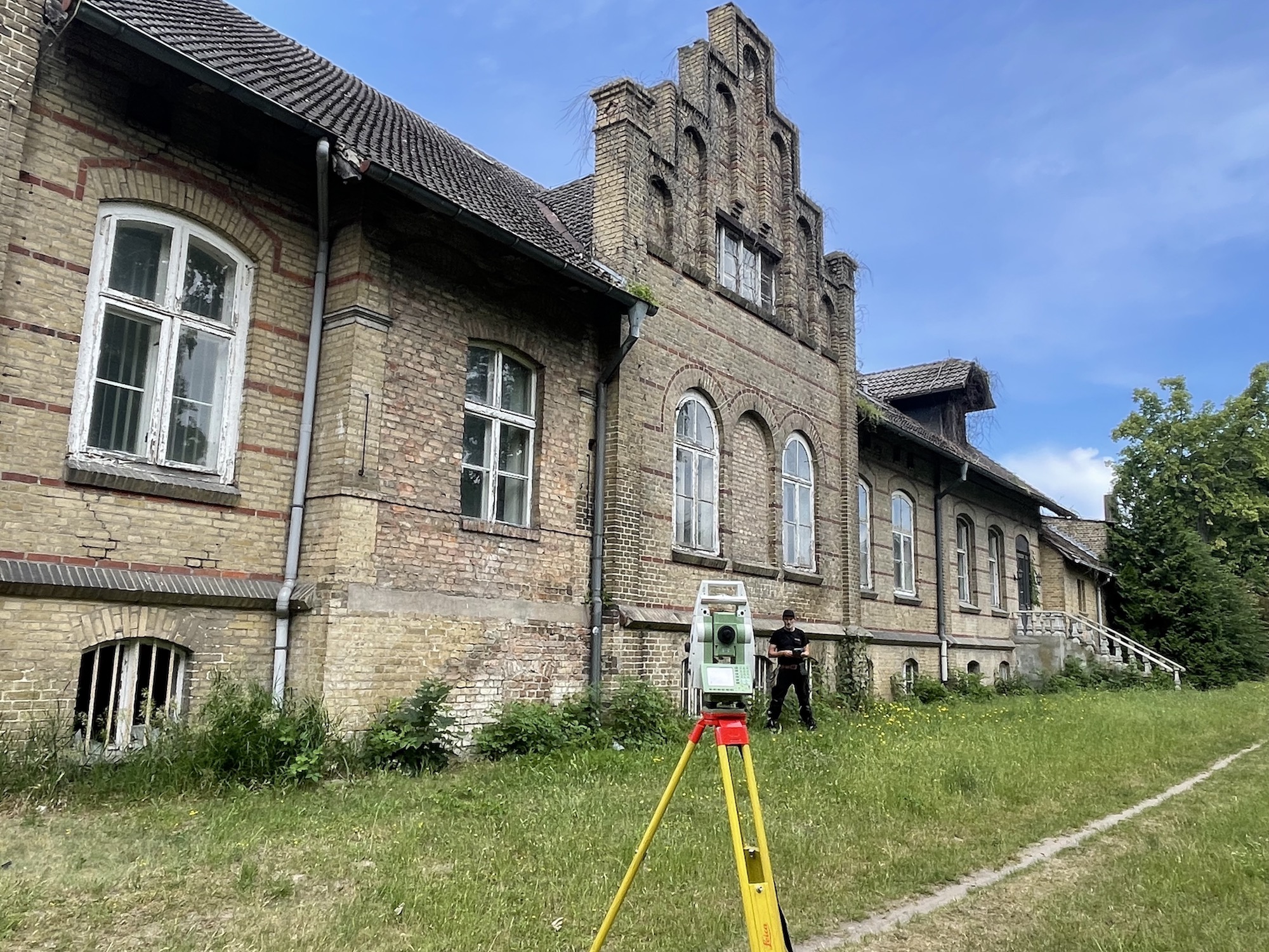 Tachymetrie :: Vermessung eines Herrenhauses in Ketzin/Brandenburg