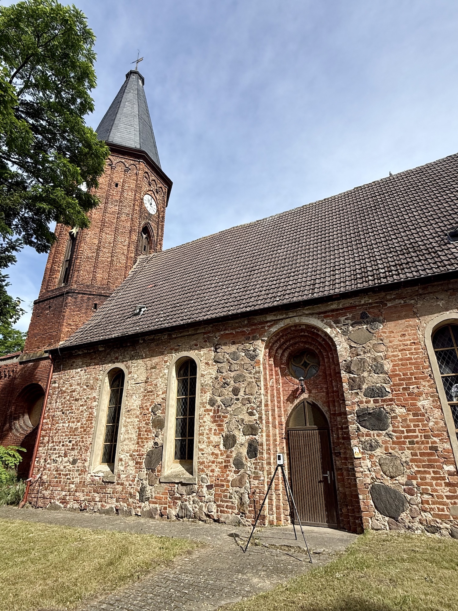 Laserscanning :: präzise 2D Planungsdaten für denkmalgeschützte Kirche