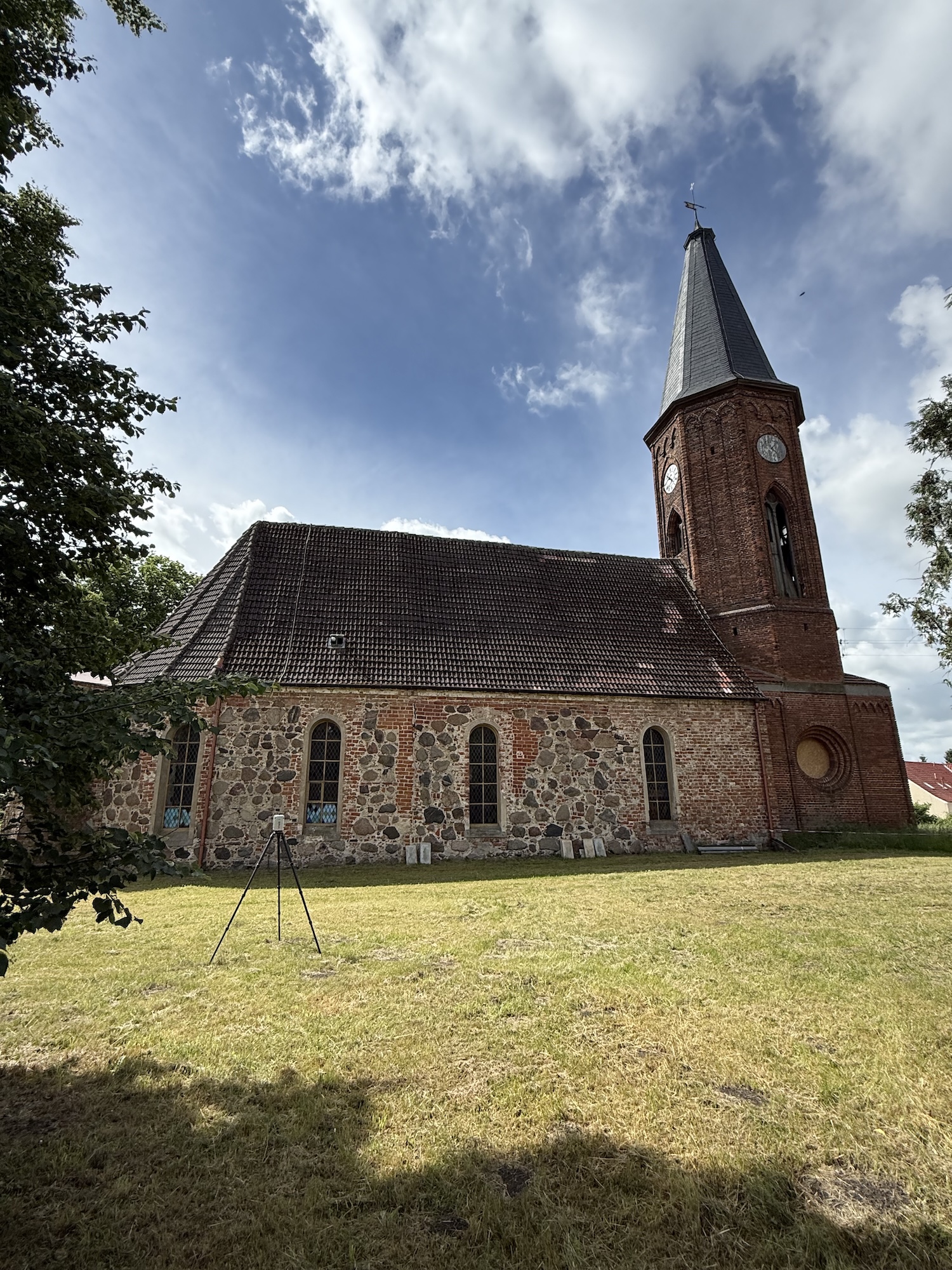 Laserscanning :: präzise 2D Planungsdaten für denkmalgeschützte Kirche